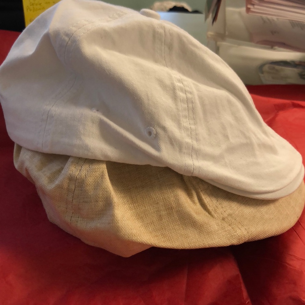 2 hats brand new